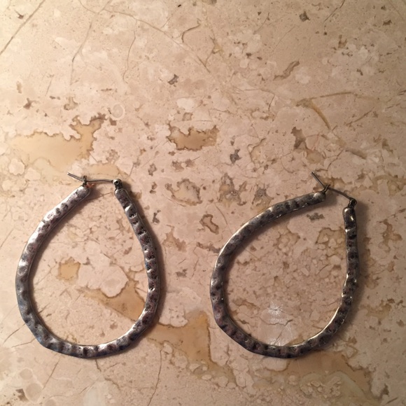 Silver oval hoops - Picture 1 of 2
